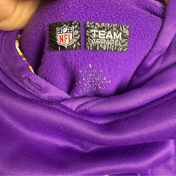 NFL Team Apparel Men’s L Minnesota Vikings Zubaz Hoodie Purple Pullover - Picture 6 of 9